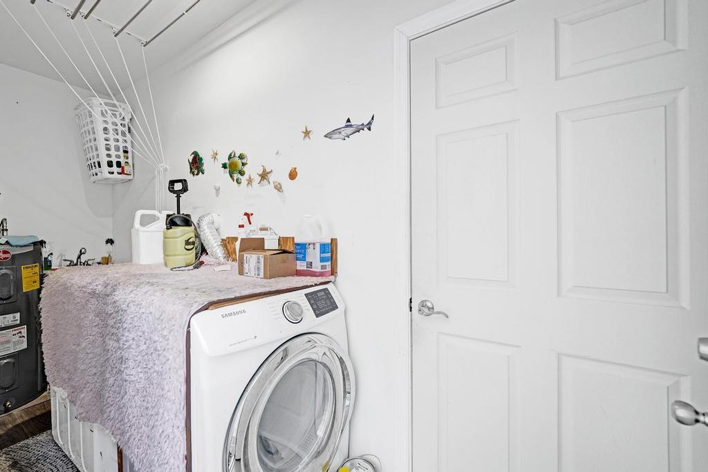 Hollywood 1-21 B - Residential Lease