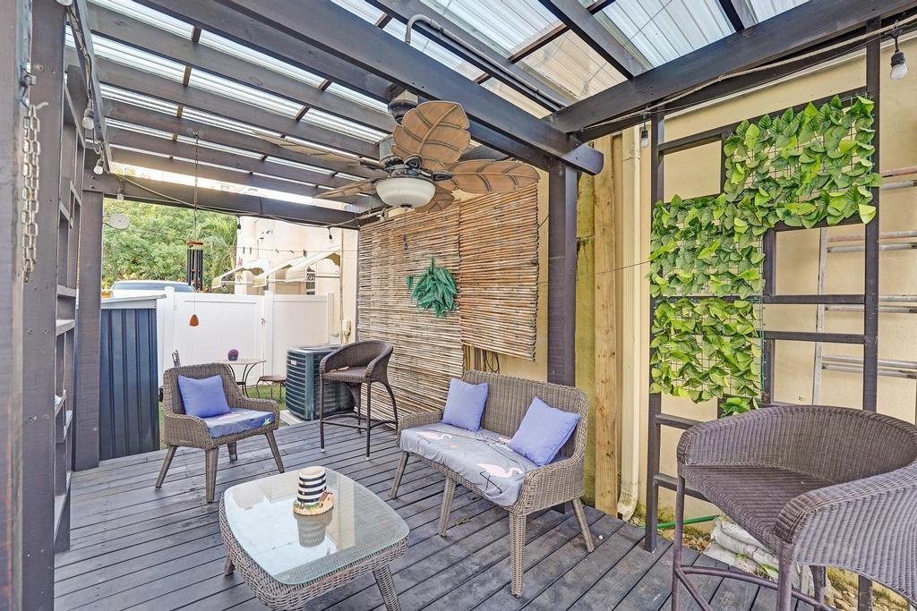 Hollywood 1-21 B - Residential Lease