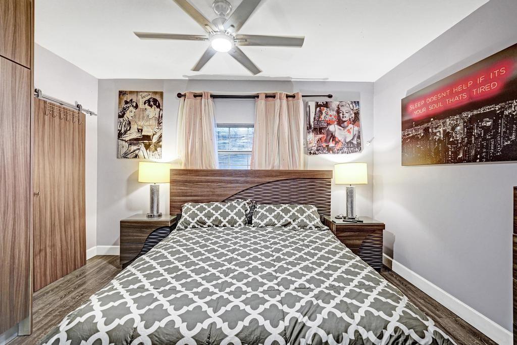 Hollywood 1-21 B - Residential Lease