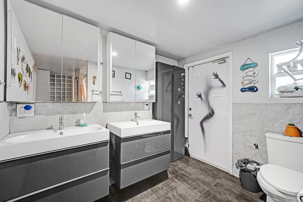 Hollywood 1-21 B - Residential Lease