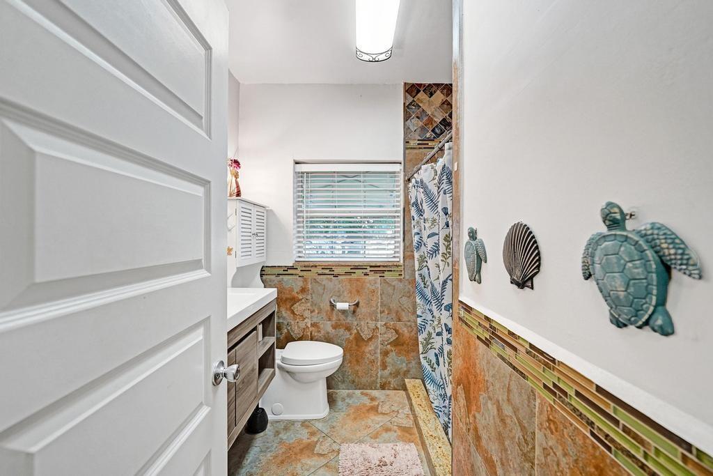 Hollywood 1-21 B - Residential Lease