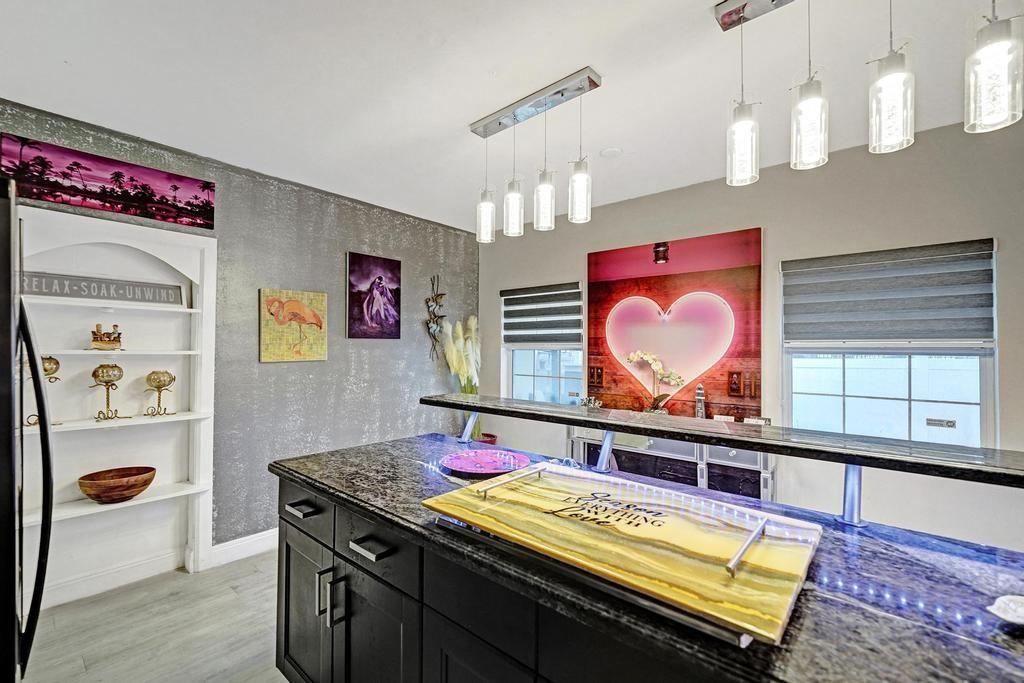 Hollywood 1-21 B - Residential Lease