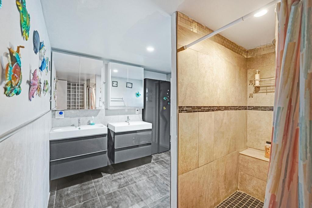 Hollywood 1-21 B - Residential Lease