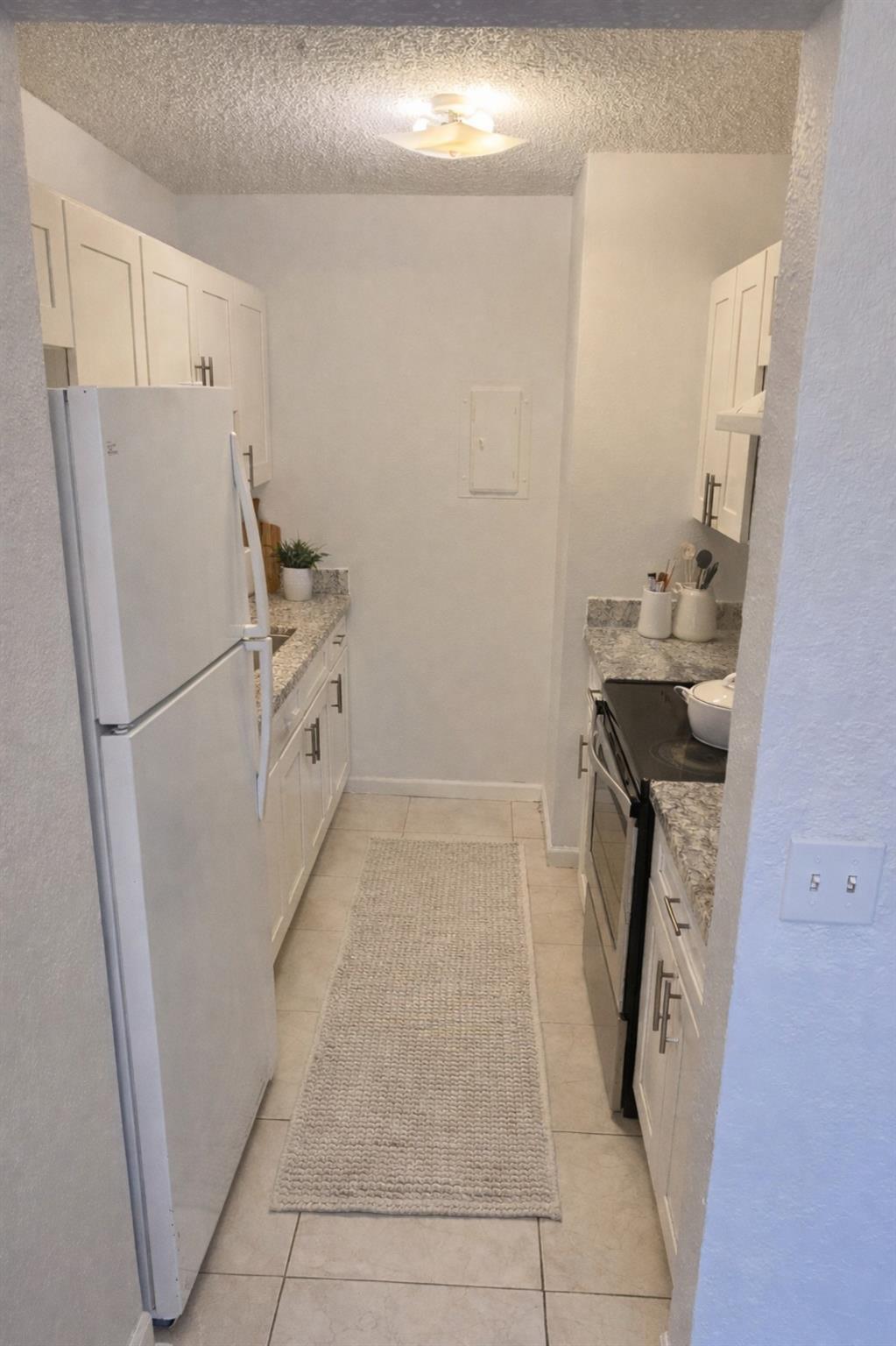 DANETTE - Residential Lease