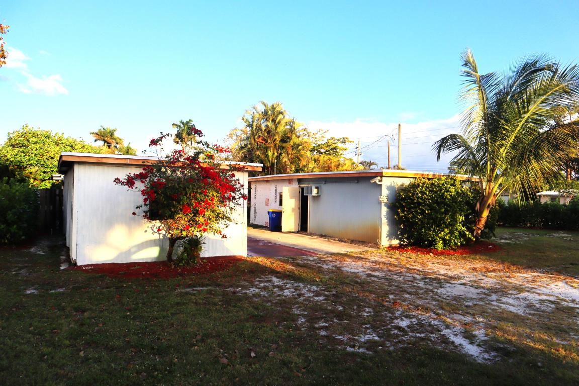 5035 SE Horizon Avenue