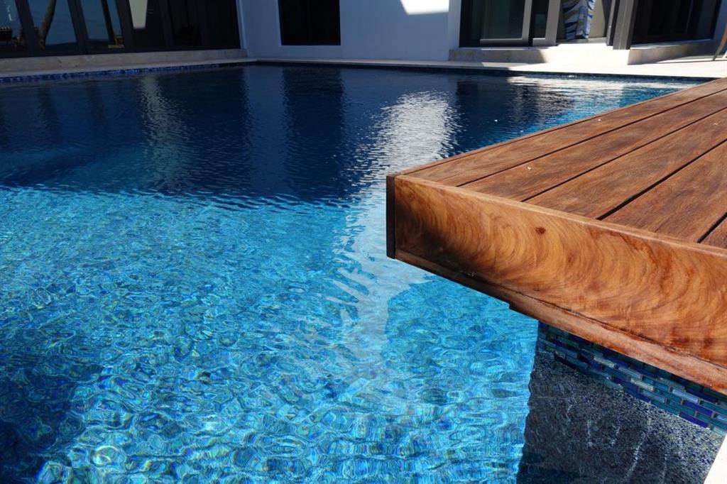 Hillsboro Mile - Residential