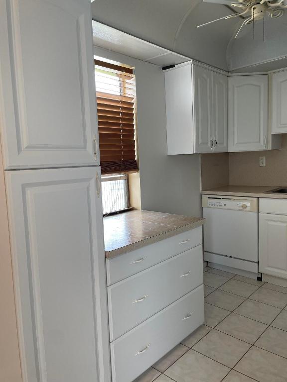 KINGS POINT - Residential Lease