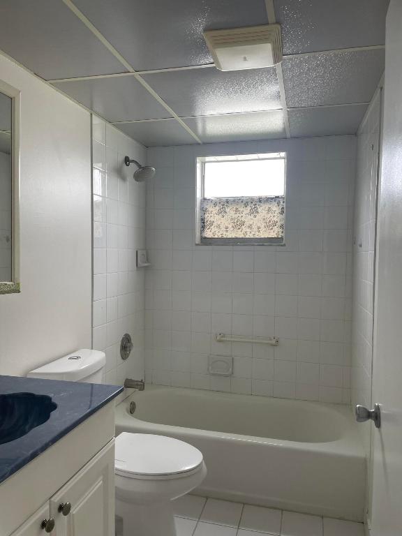 KINGS POINT - Residential Lease