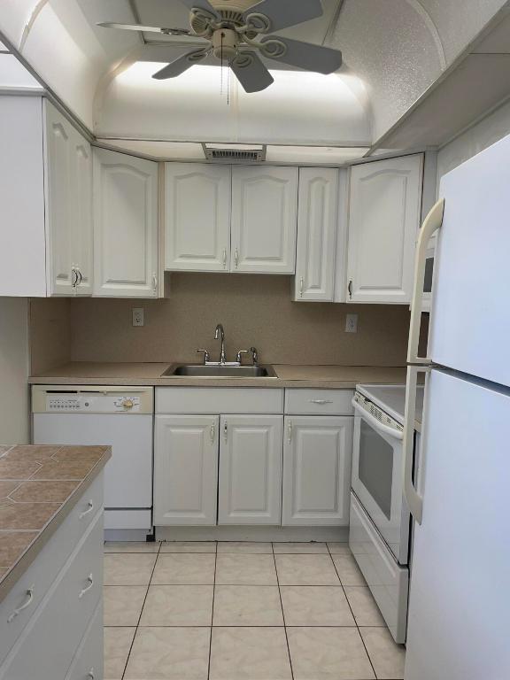 KINGS POINT - Residential Lease