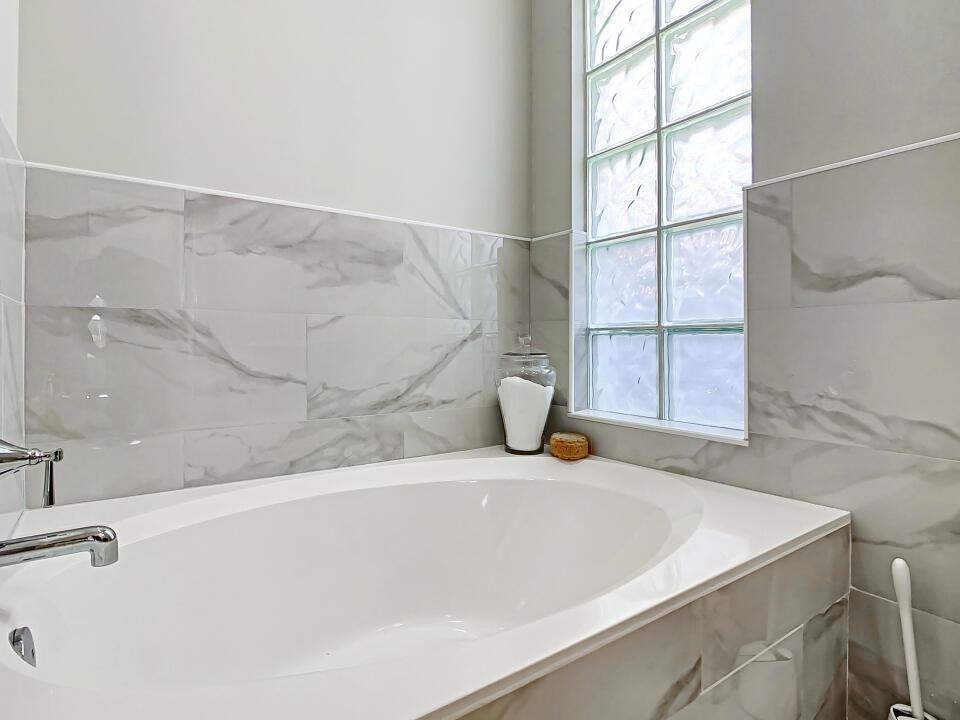 GARDEN OAKS 1 - Residential