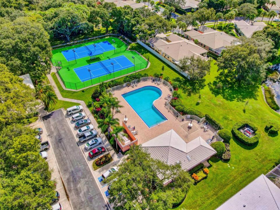 GARDEN OAKS 1 - Residential