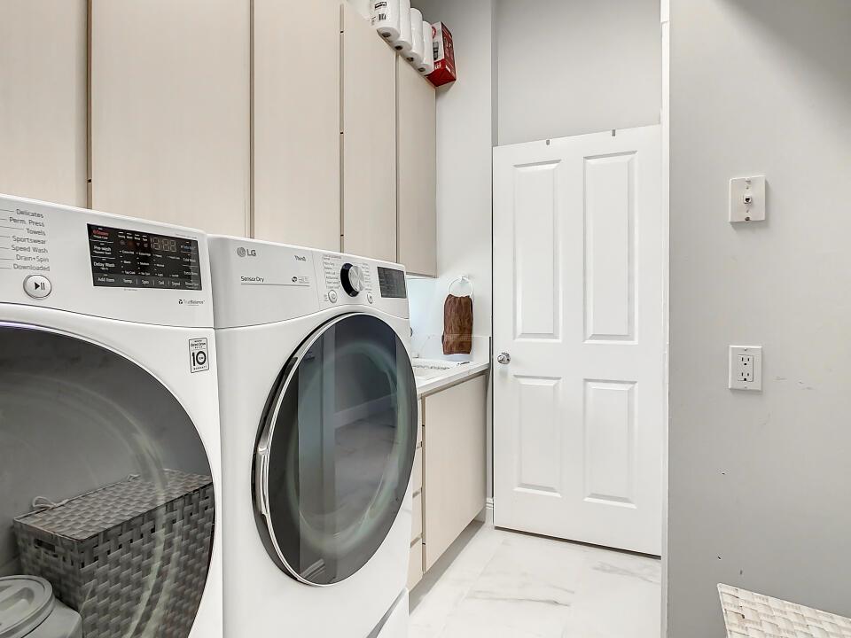 GARDEN OAKS 1 - Residential