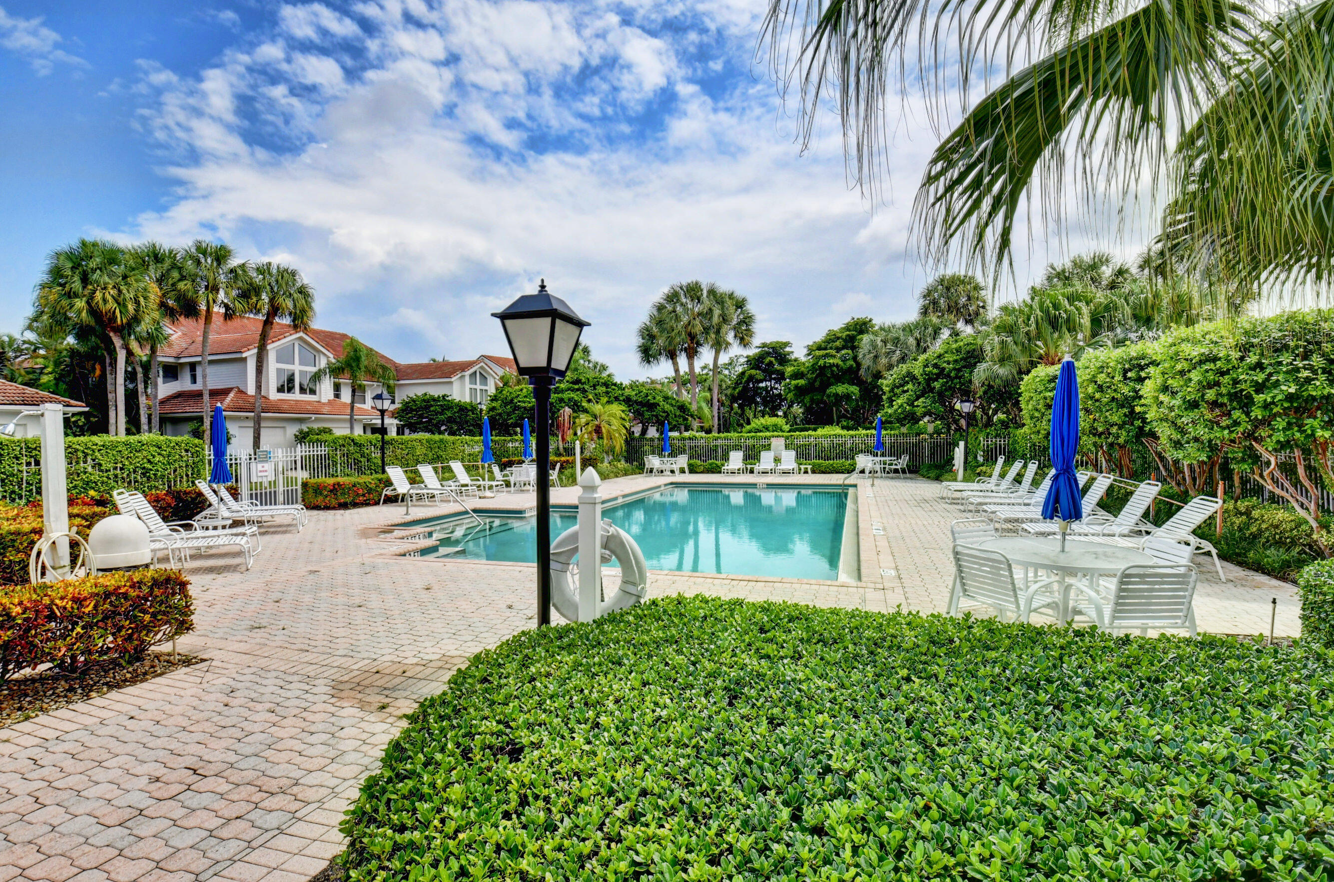 CLUBSIDE POINTE - Residential Lease