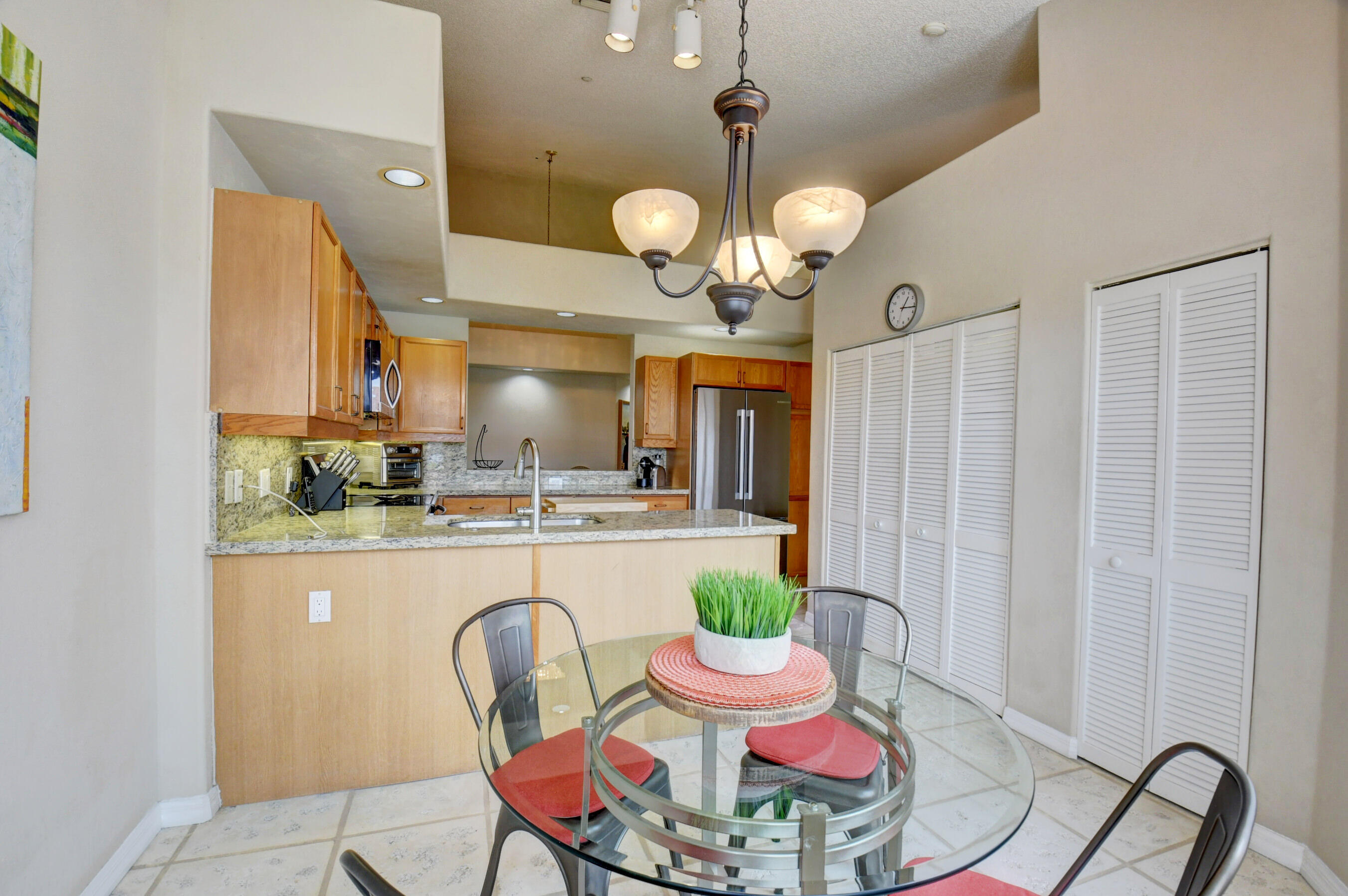 CLUBSIDE POINTE - Residential Lease