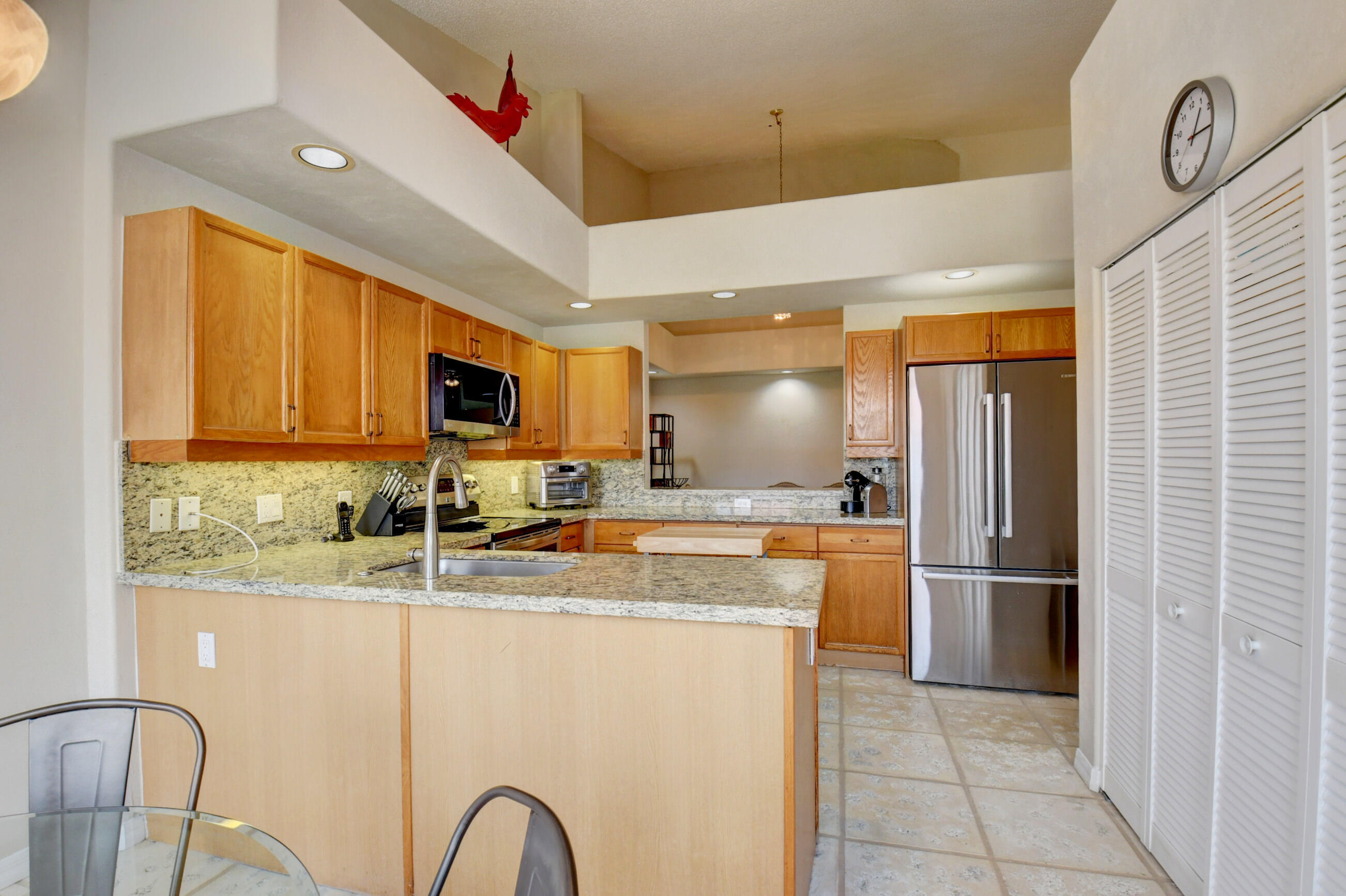 CLUBSIDE POINTE - Residential Lease