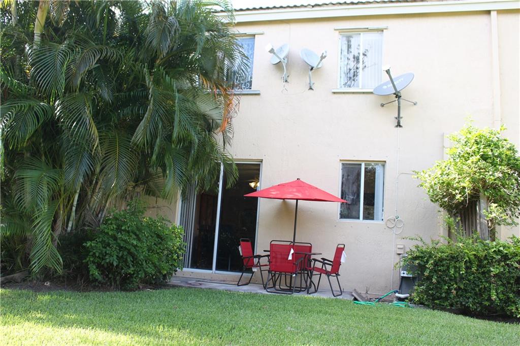 SAWGRASS EXCHANGE - Residential
