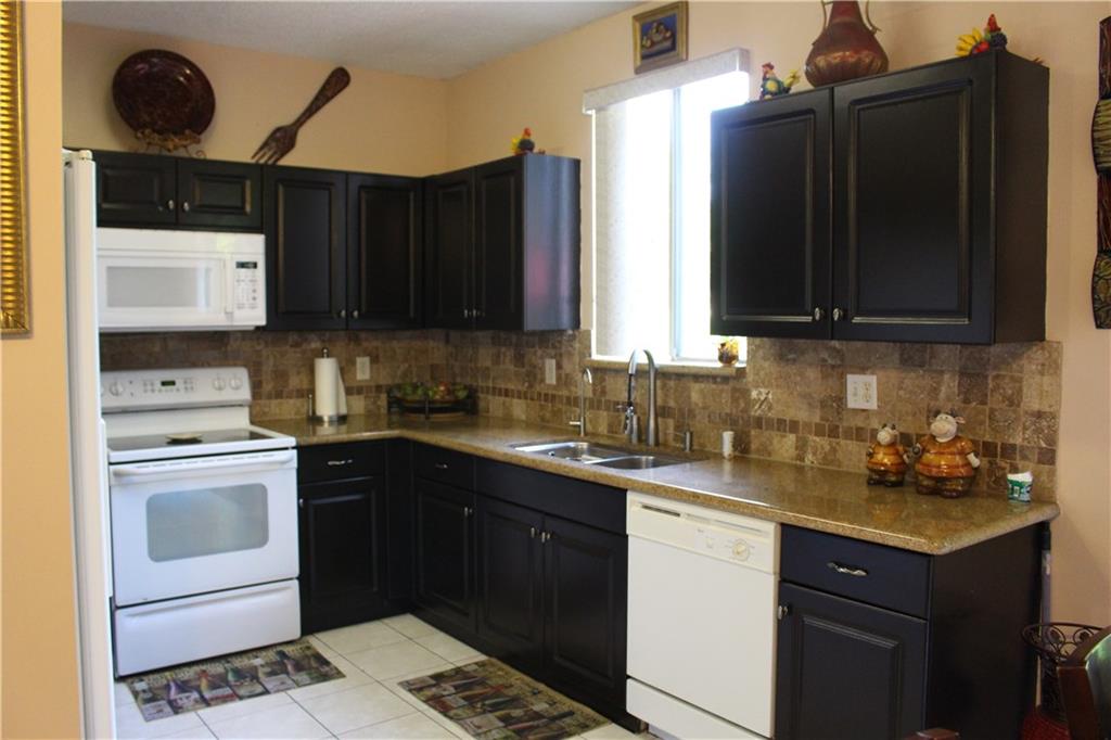 SAWGRASS EXCHANGE - Residential