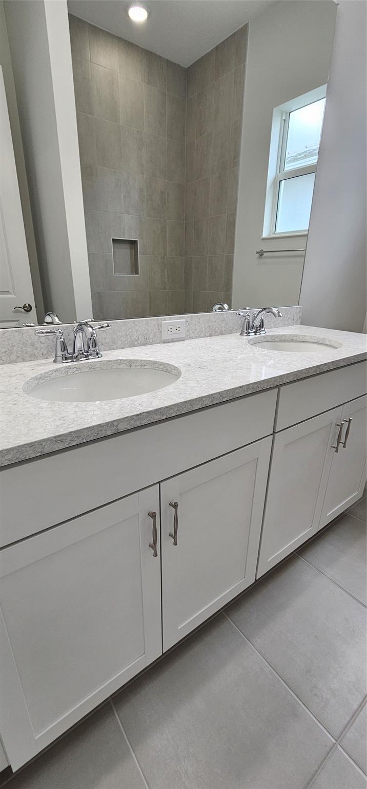 Orchards/Westlake Ph II - Residential Lease