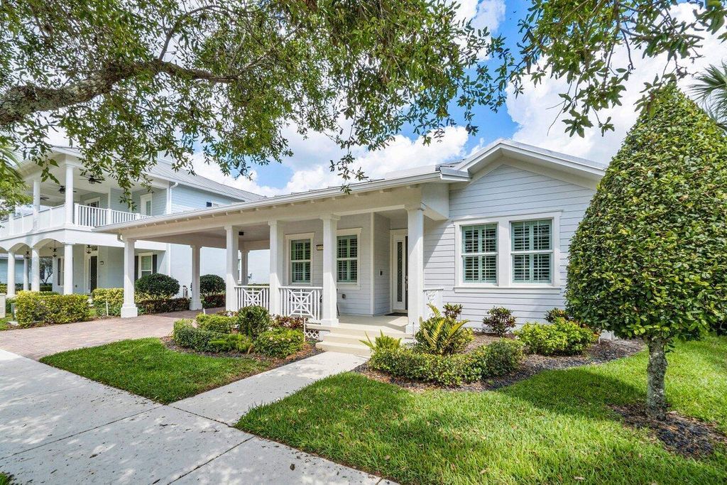 Photo of 3335 Duval Street, Jupiter, FL 33458 (MLS # R10918557)