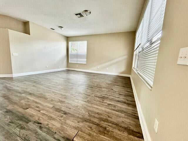 1182 AVIARY Road