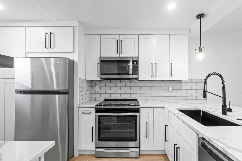 Photo of 2960 SW 22nd Avenue #8160, Delray Beach, FL 33445 (MLS # R11109861)