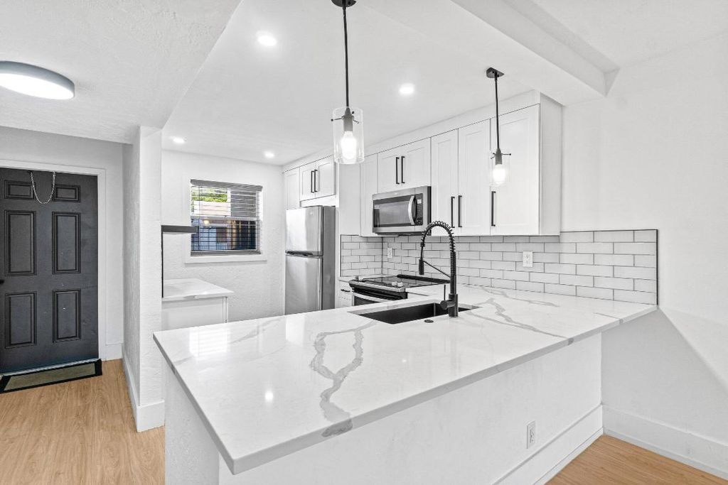 Photo of 2960 SW 22nd Avenue #8160, Delray Beach, FL 33445 (MLS # R11109861)