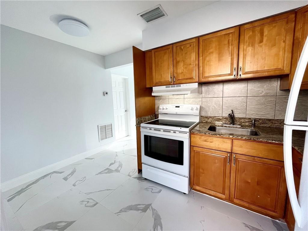 Oakland Park Second Add 2 - Residential Lease