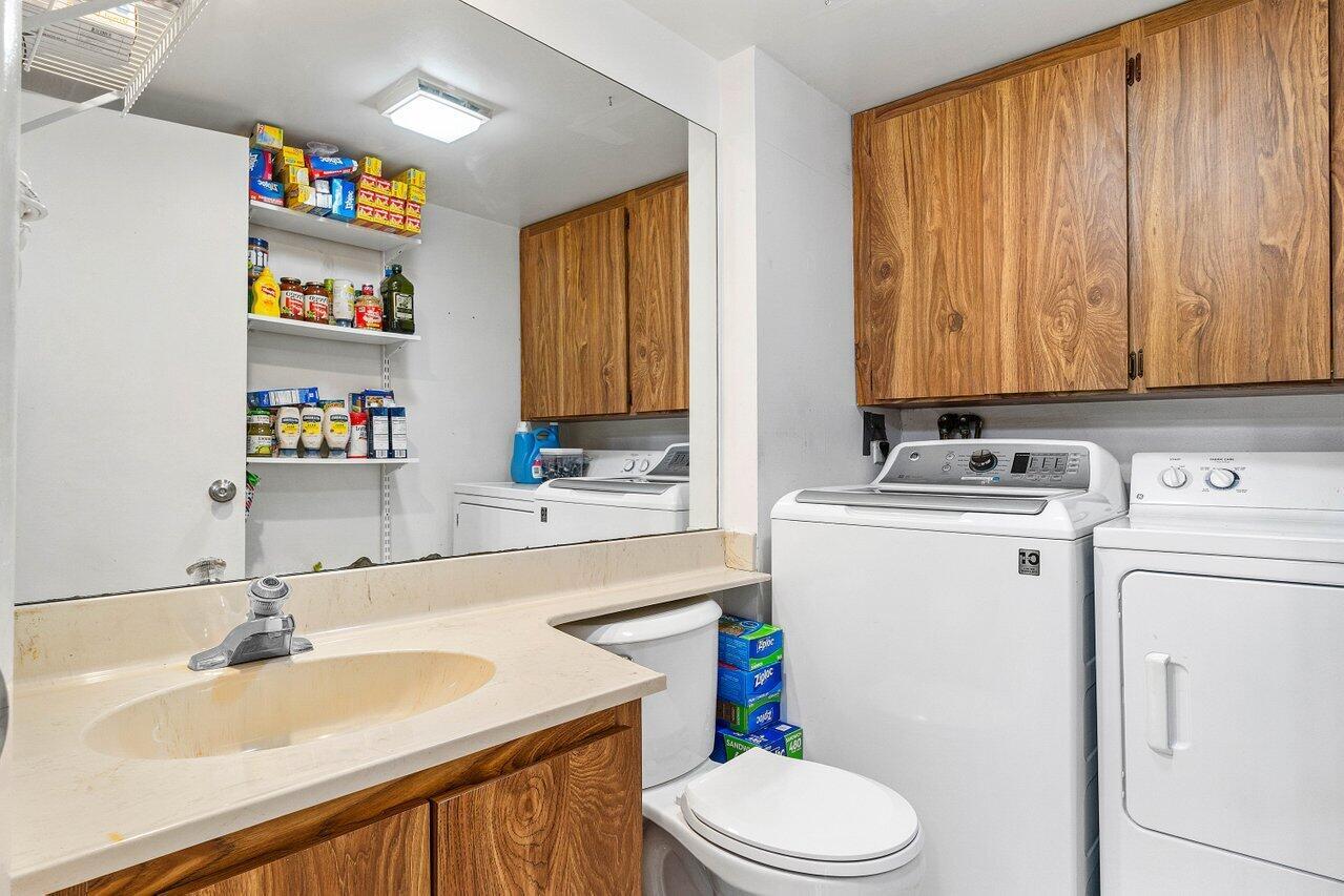 SHERWOOD LAKES - Residential