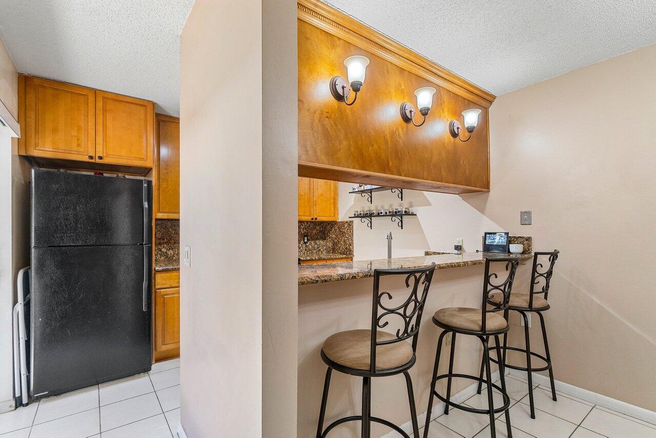 SHERWOOD LAKES - Residential