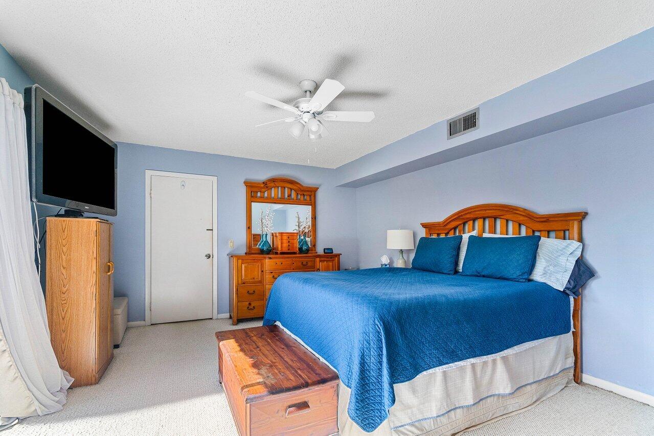 SHERWOOD LAKES - Residential