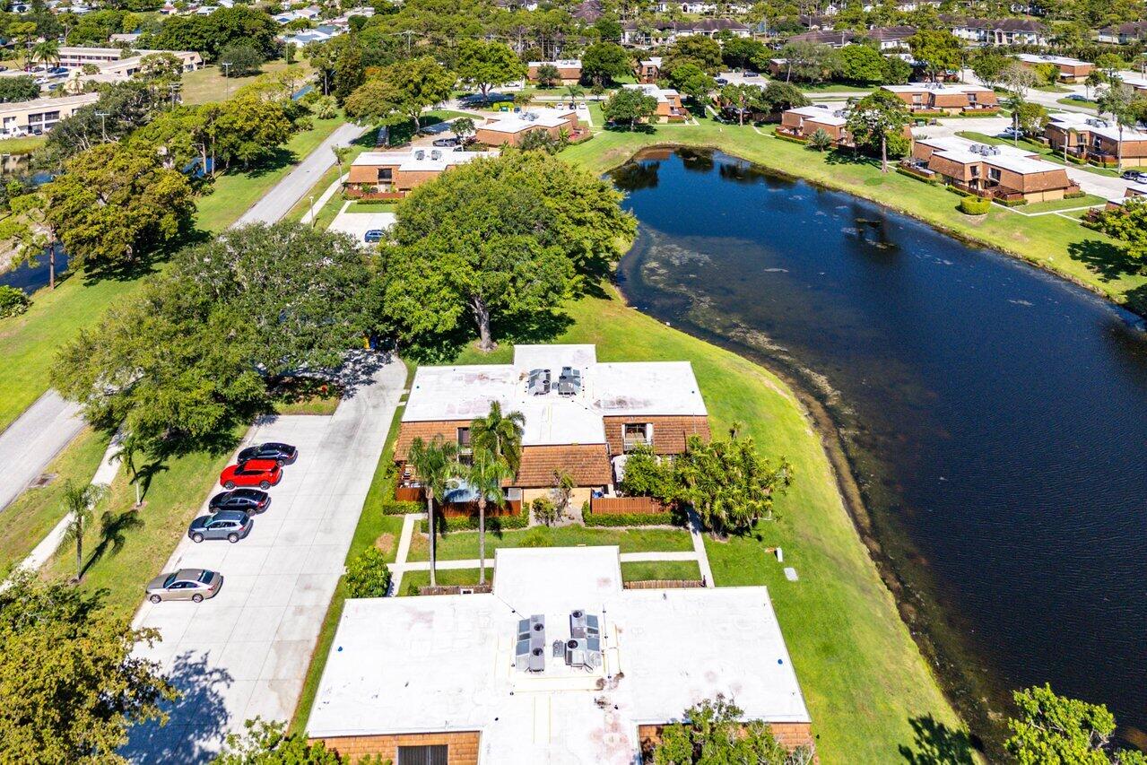 SHERWOOD LAKES - Residential