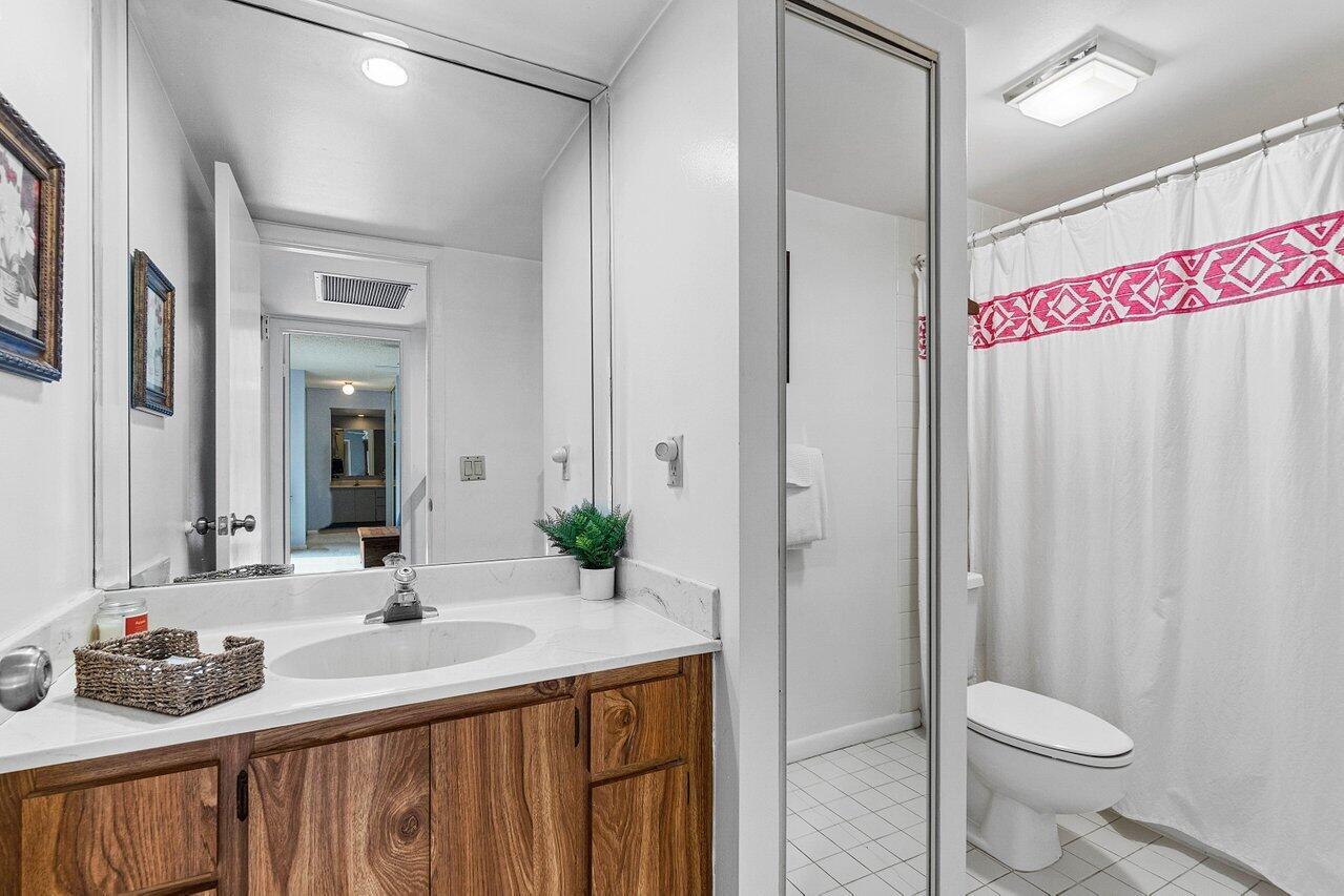 SHERWOOD LAKES - Residential