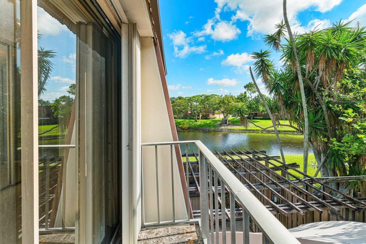 SHERWOOD LAKES - Residential