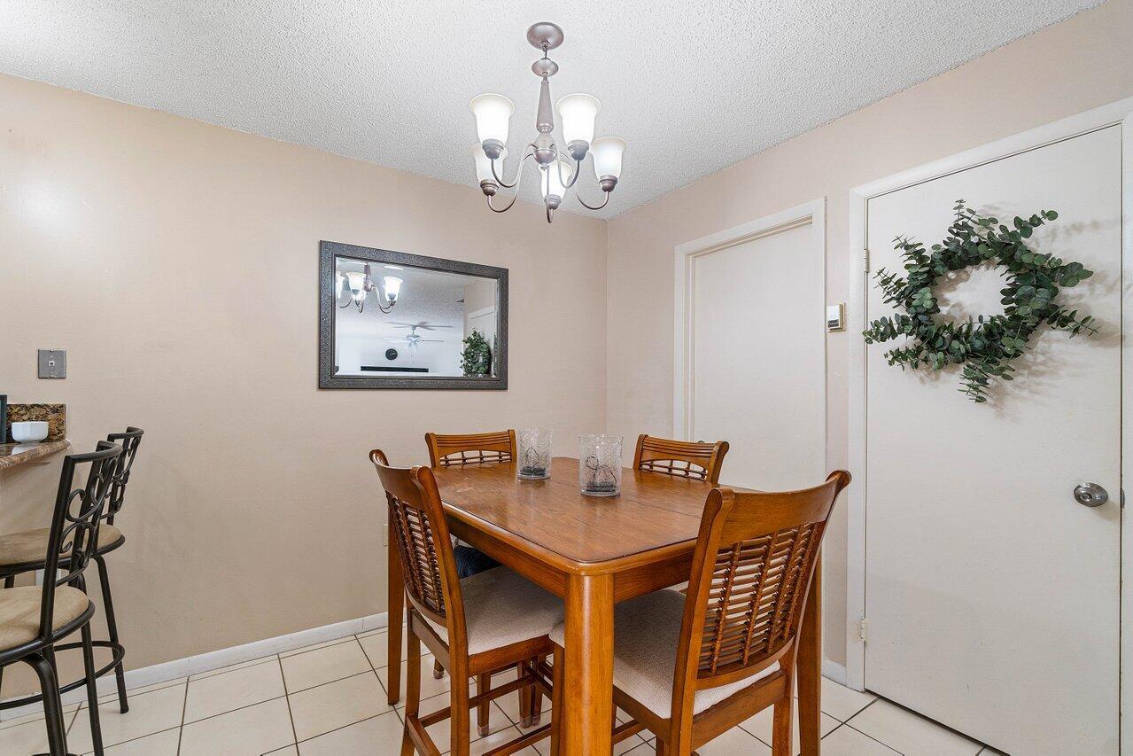 SHERWOOD LAKES - Residential