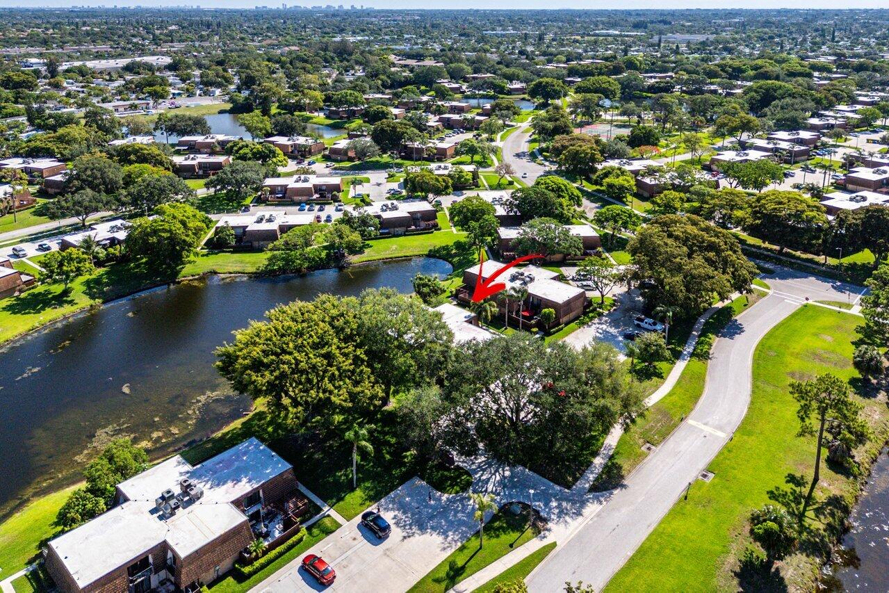 SHERWOOD LAKES - Residential