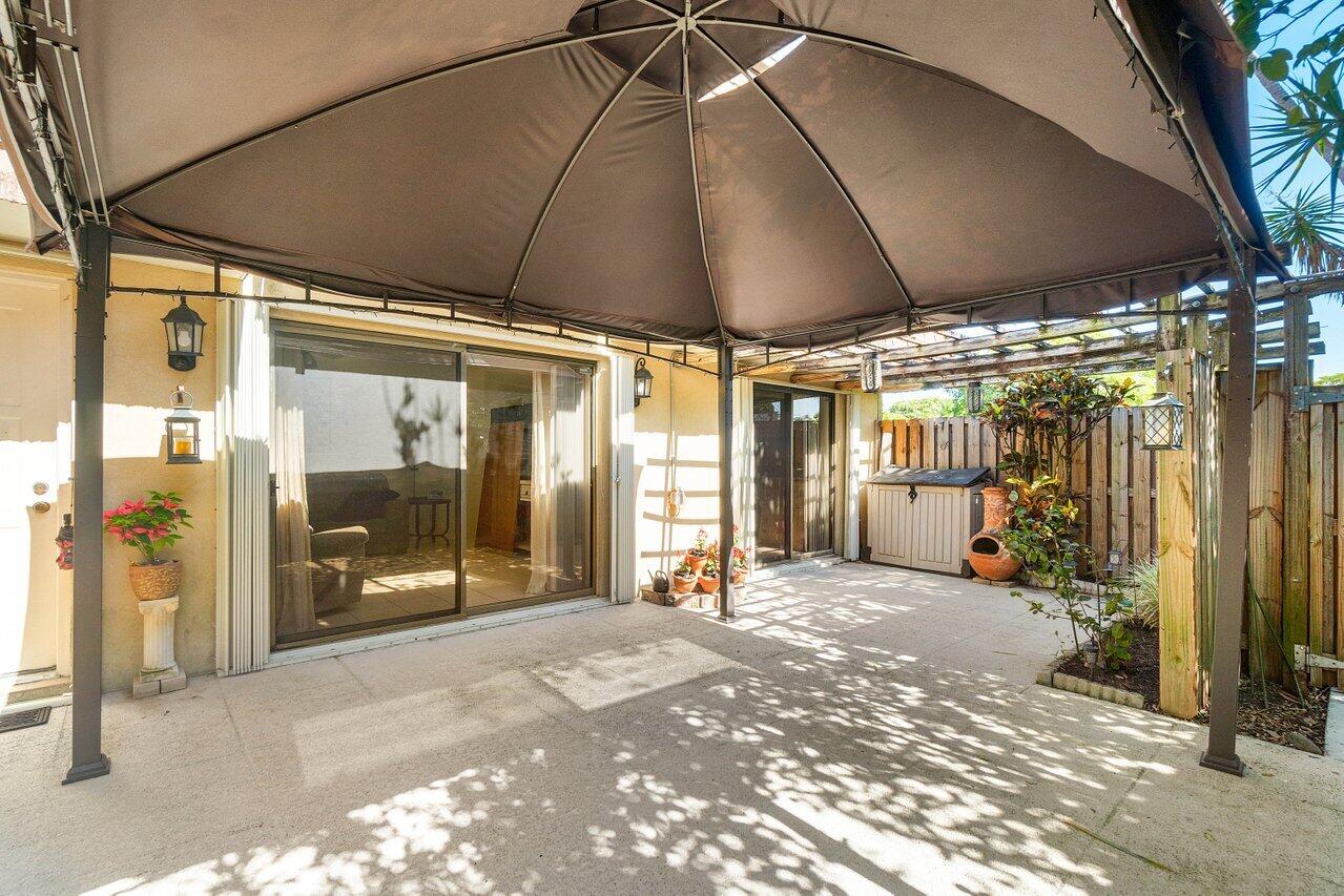 SHERWOOD LAKES - Residential