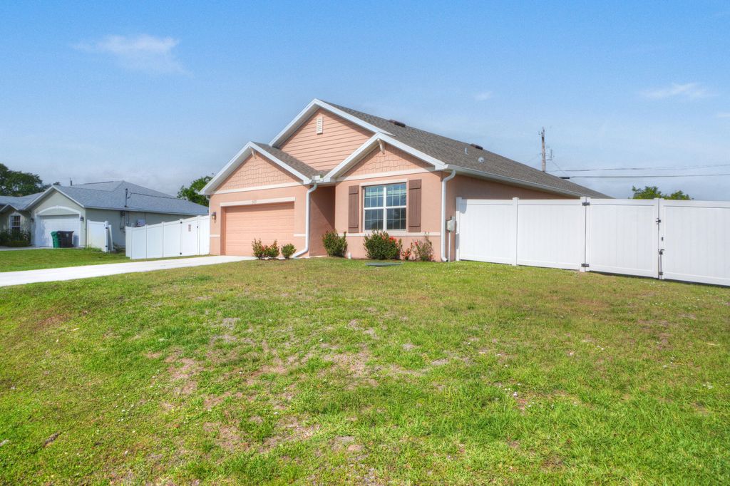 Photo of 557 SW Columbus Drive, Port Saint Lucie, FL 34953 (MLS # B26023547)