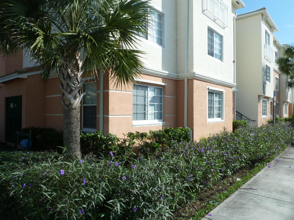 MEZZANO CONDO - Residential Lease