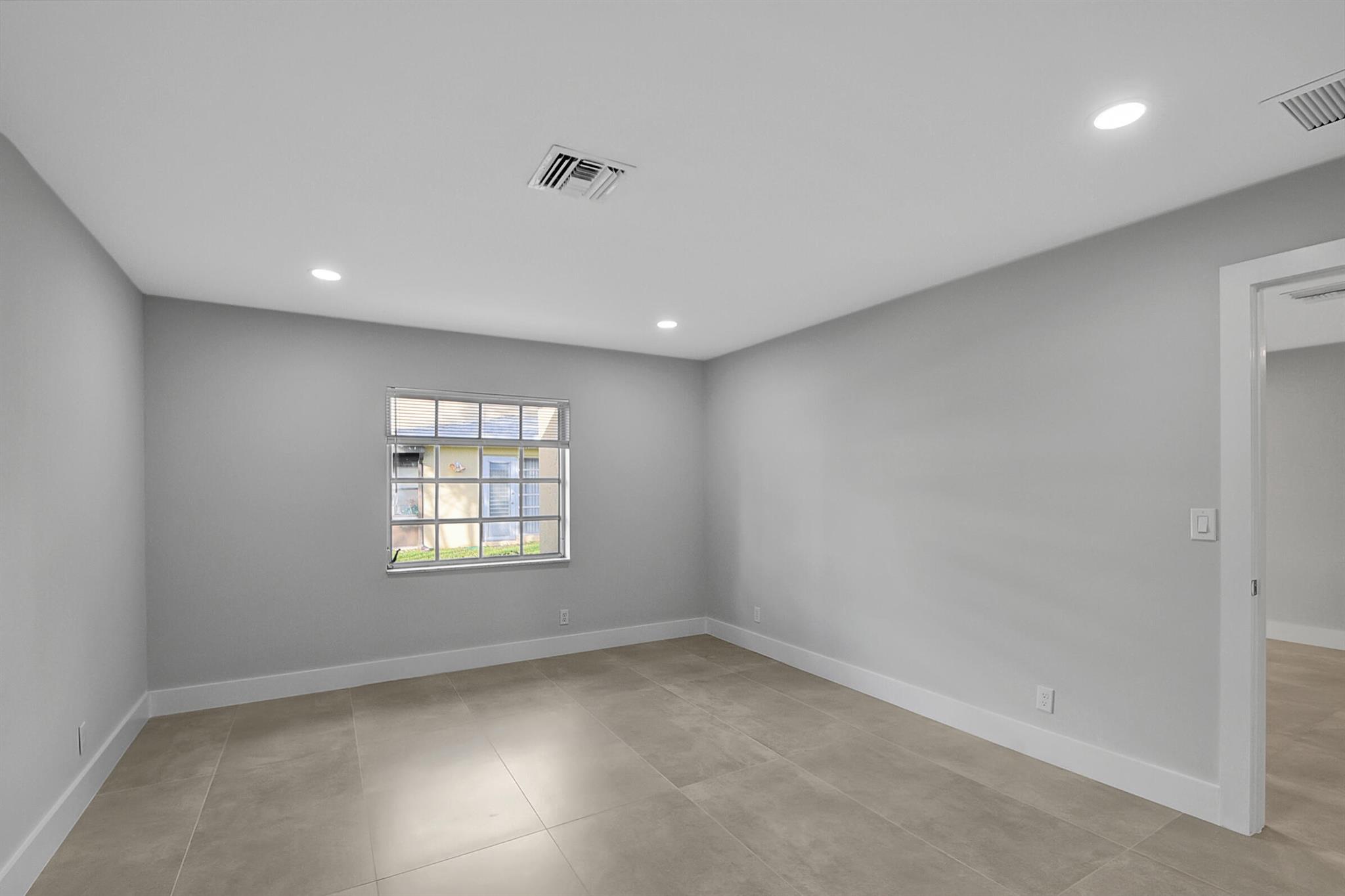 Palm Greens / PALM GREENS - Residential