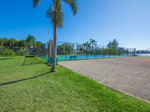 A home in Hutchinson Island