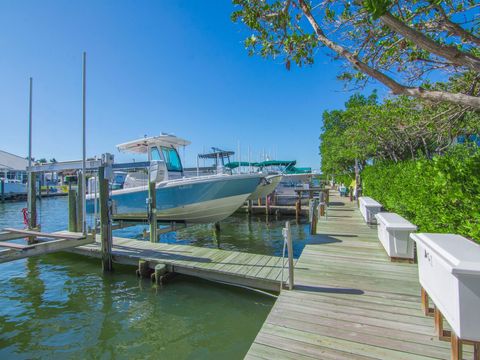 A home in Hutchinson Island