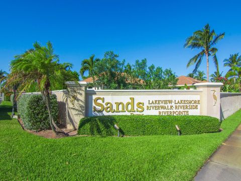 A home in Hutchinson Island