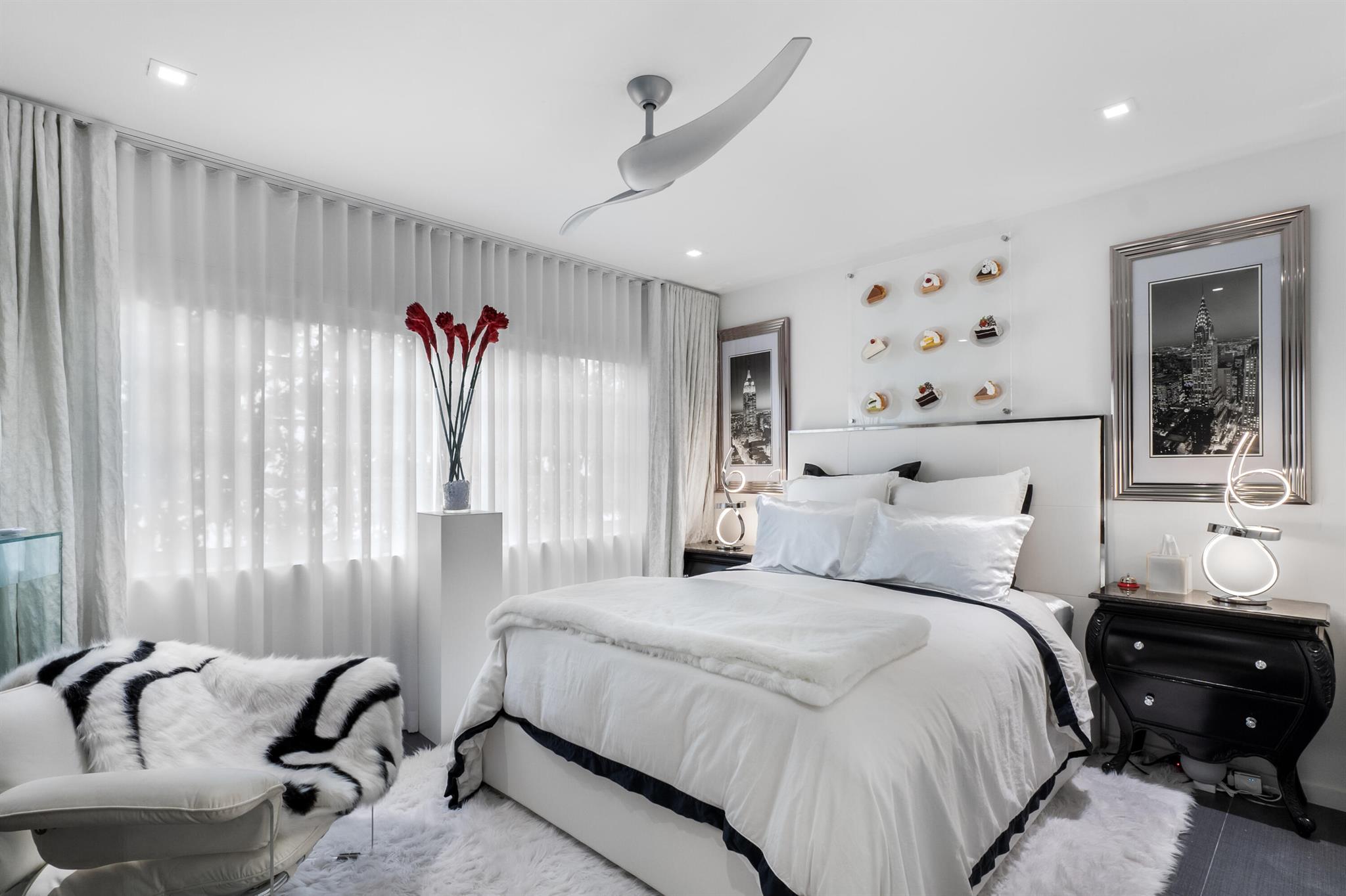 LINCOLN ROAD VILLAS SOUTH - Residential