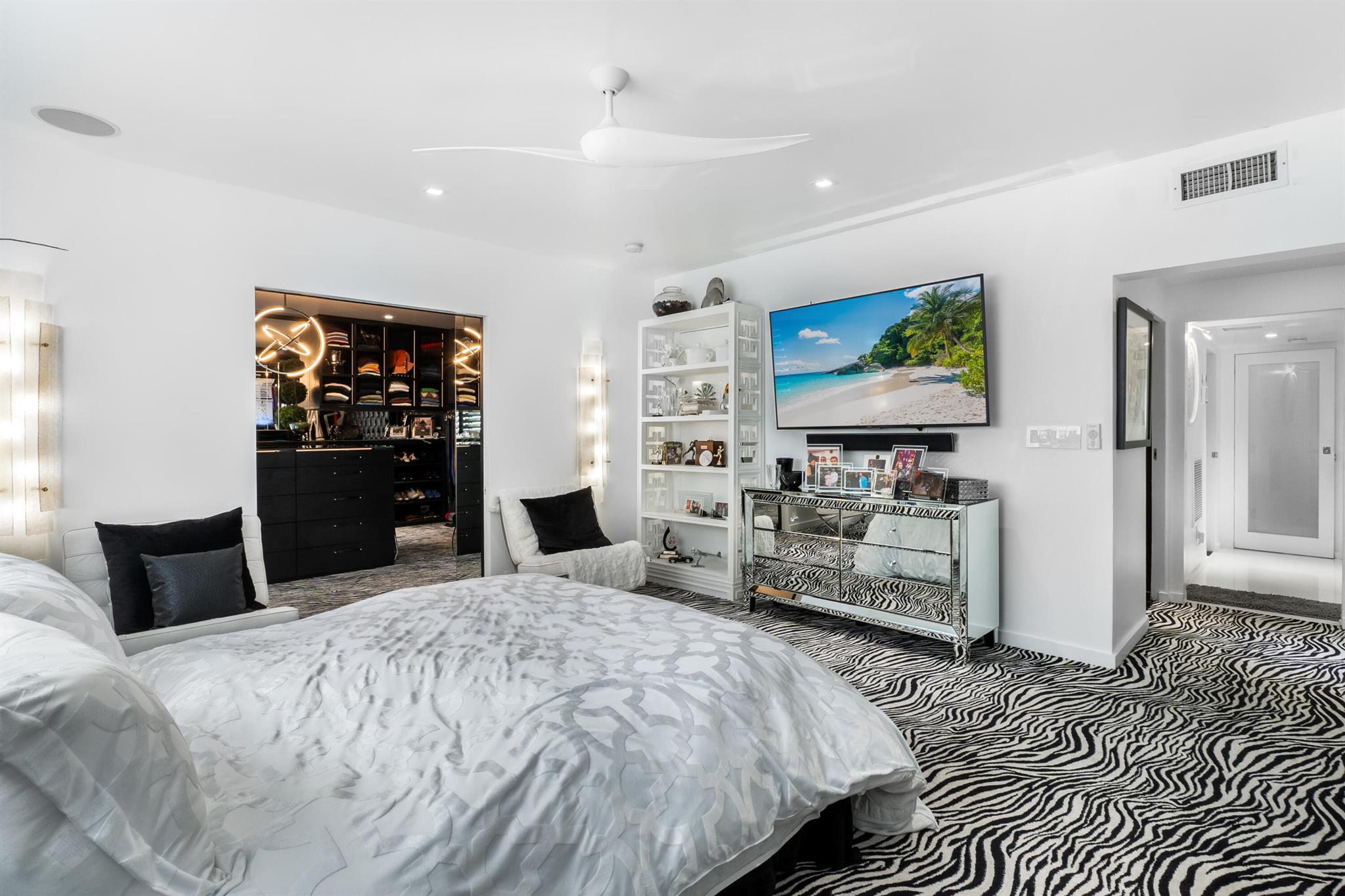 LINCOLN ROAD VILLAS SOUTH - Residential