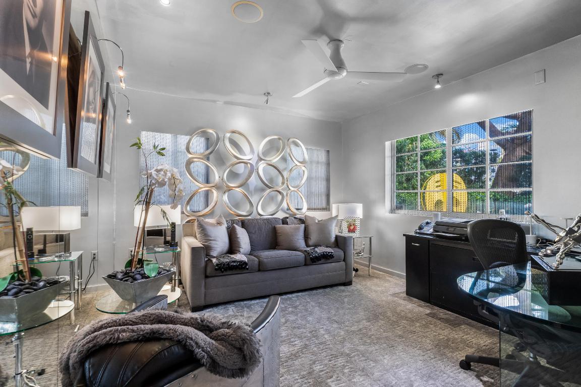 LINCOLN ROAD VILLAS SOUTH - Residential