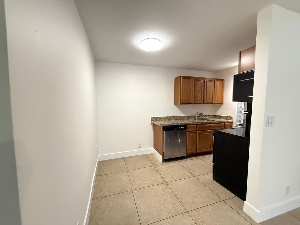Photo of 607 NE 29th Drive #27, Wilton Manors, FL 33334 (MLS # F10535776)