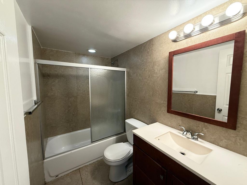 Photo of 607 NE 29th Drive #27, Wilton Manors, FL 33334 (MLS # F10535776)