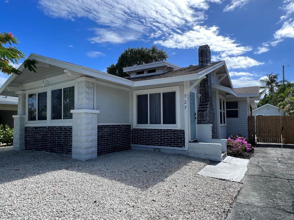 Photo of 727 S N Street, Lake Worth Beach, FL 33460 (MLS # R11075438)