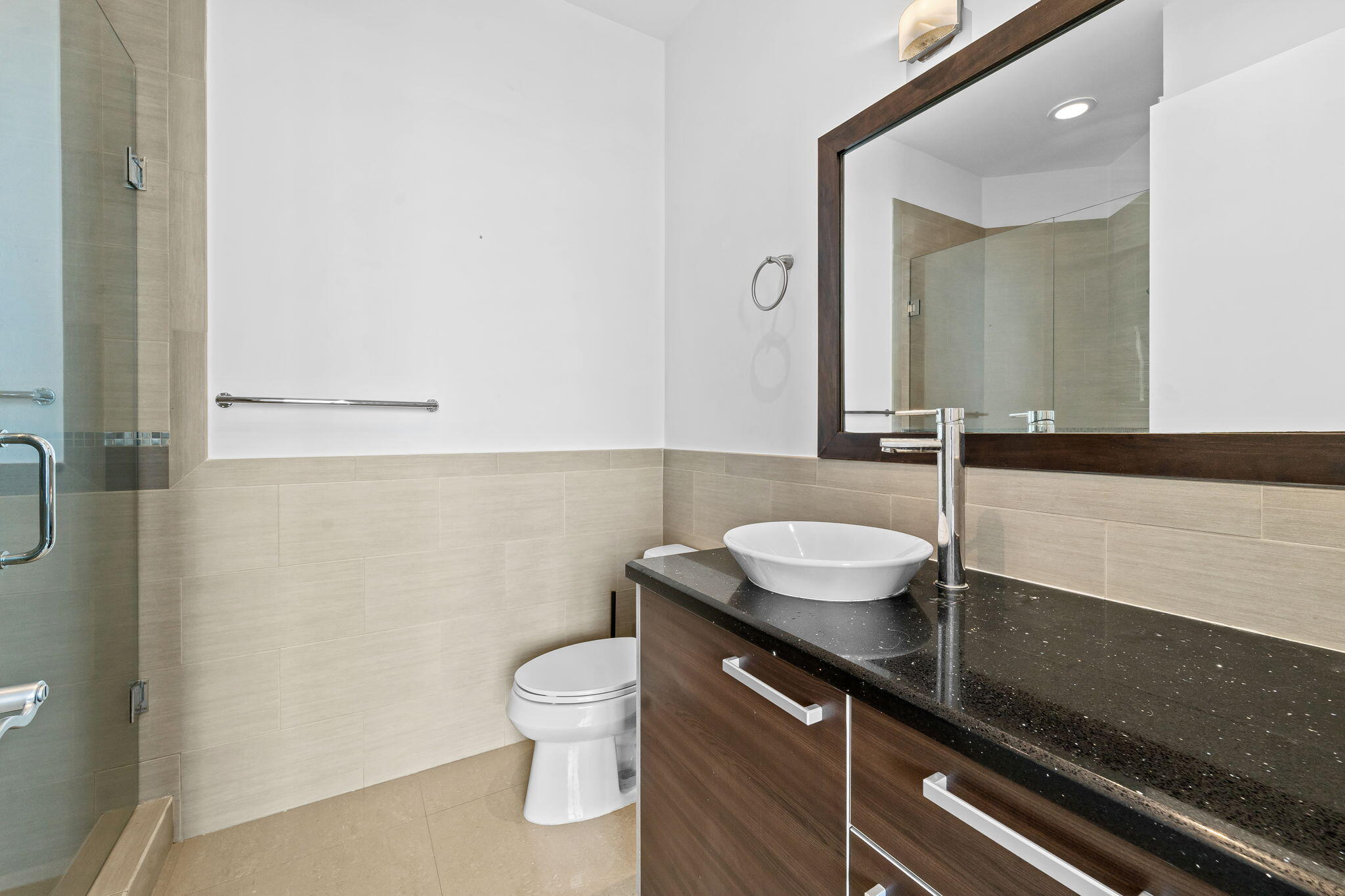 LATITUDE ON THE RIVER CONDO - Residential Lease