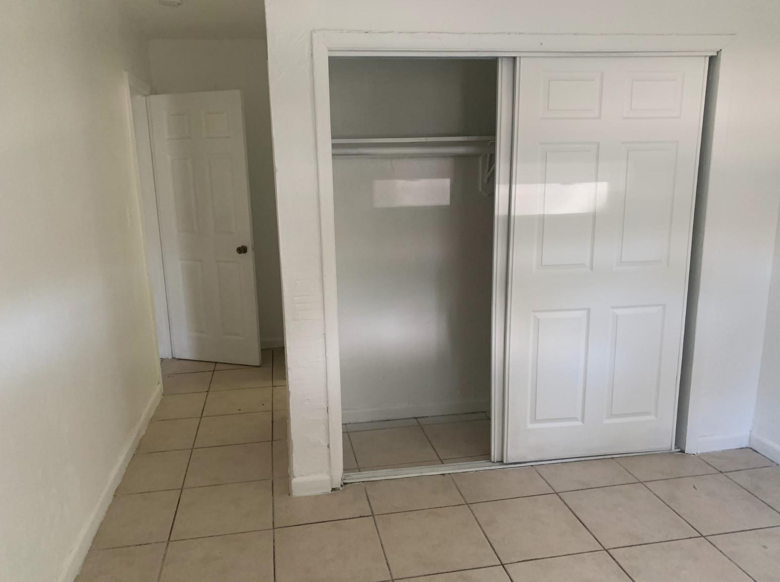 LINCOLN PARK FIFTH ADD - Residential Lease